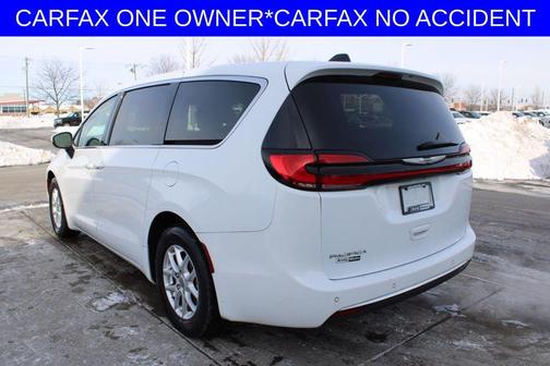 2023 Chrysler Pacifica Touring L