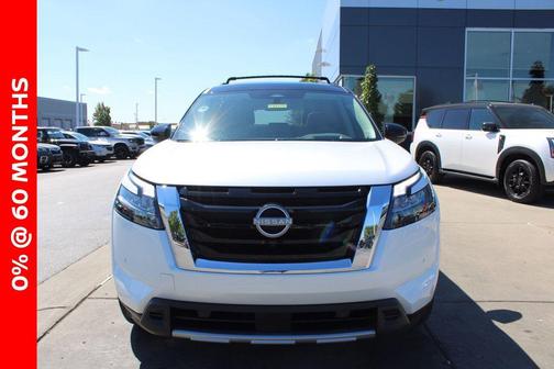 2025 Nissan Pathfinder Platinum