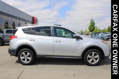Classic Silver Metallic 2015 Toyota RAV4 XLE