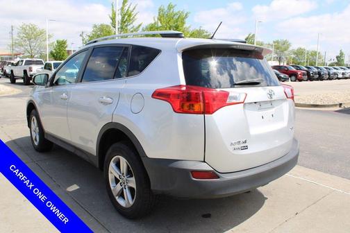 Classic Silver Metallic 2015 Toyota RAV4 XLE