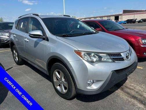 Classic Silver Metallic 2015 Toyota RAV4 XLE