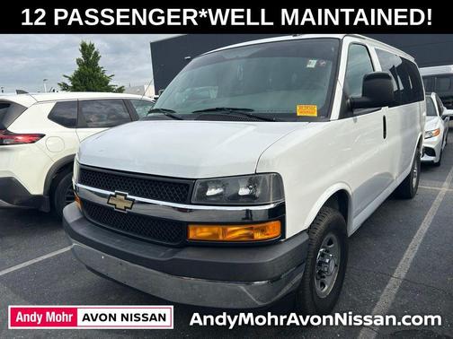 Summit White 2018 Chevrolet Express 3500 LT