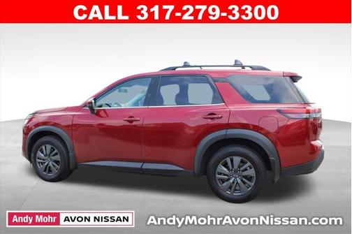 2024 Nissan Pathfinder SV