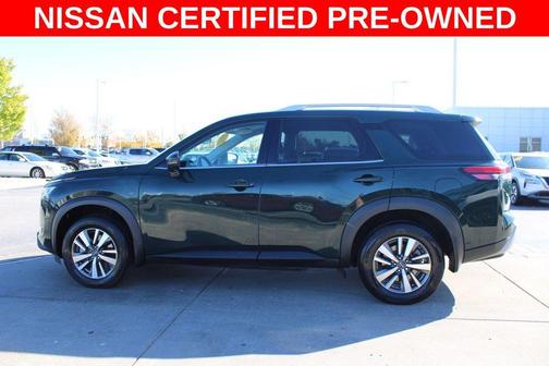 2024 Nissan Pathfinder SL