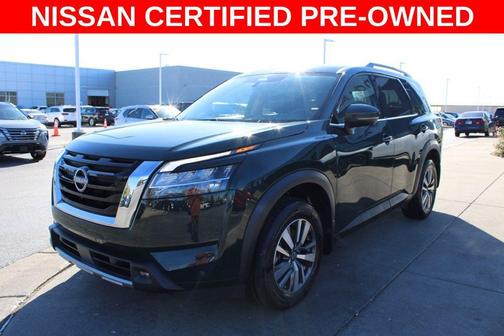 2024 Nissan Pathfinder SL