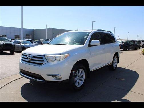 Blizzard Pearl 2013 Toyota Highlander SE