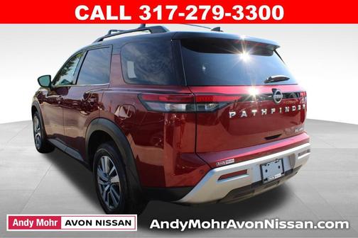 2022 Nissan Pathfinder SL