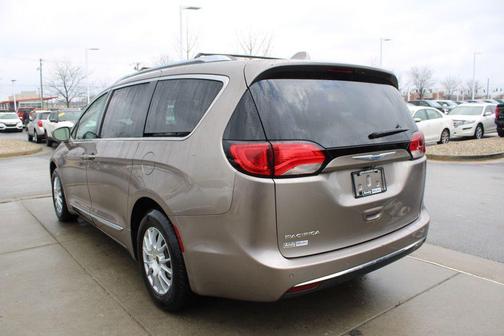2018 Chrysler Pacifica Touring-L Plus