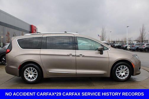 2018 Chrysler Pacifica Touring-L Plus