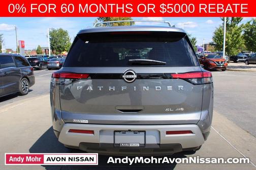 2025 Nissan Pathfinder SL