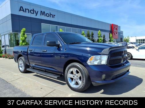 True Blue Pearl 2016 RAM 1500 Tradesman/Express