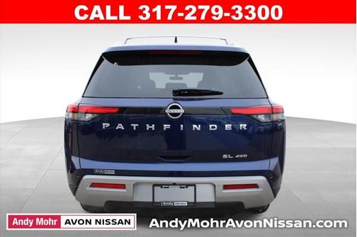 2025 Nissan Pathfinder SL