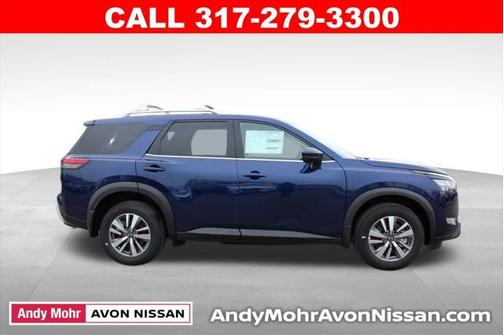 2025 Nissan Pathfinder SL