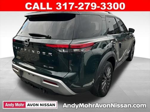 2023 Nissan Pathfinder SL