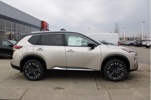 2025 Nissan Rogue Platinum