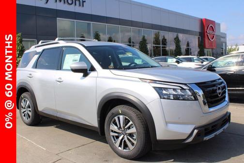 2025 Nissan Pathfinder SL