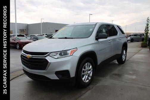Silver Ice Metallic 2018 Chevrolet Traverse LS