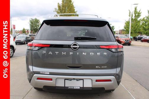 2025 Nissan Pathfinder SL