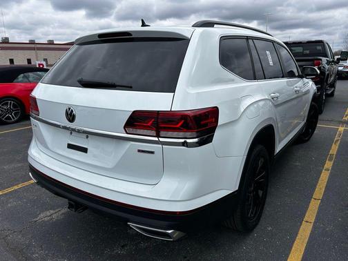 2022 Volkswagen Atlas 3.6L SE w/Technology