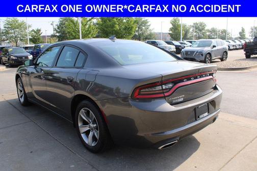 2016 Dodge Charger SXT