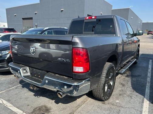 Granite Crystal Metallic Clearcoat 2016 RAM 1500 Big Horn