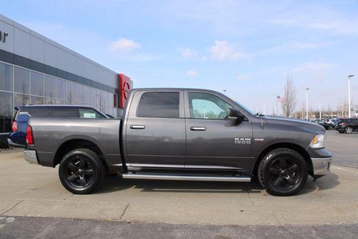 Granite Crystal Metallic Clearcoat 2016 RAM 1500 Big Horn