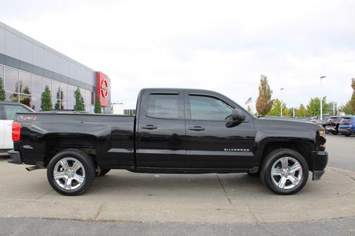 2018 Chevrolet Silverado 1500 Custom