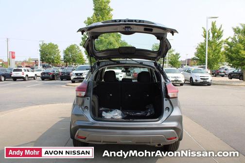 2025 Nissan Kicks S