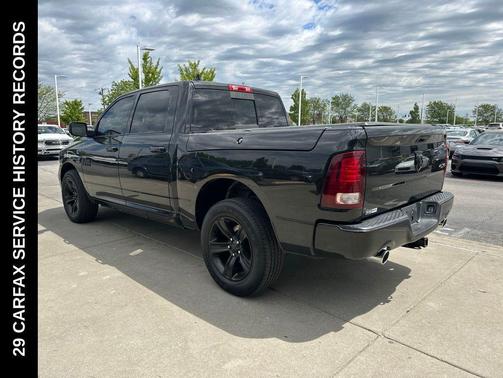 Brilliant Black Crystal Pearlcoat 2016 RAM 1500 Sport