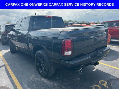 Brilliant Black Crystal Pearlcoat 2016 RAM 1500 Sport