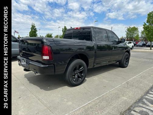 Brilliant Black Crystal Pearlcoat 2016 RAM 1500 Sport