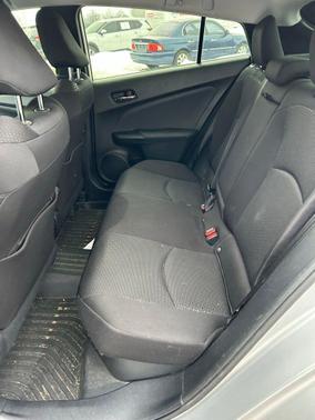 2020 Toyota Prius LE