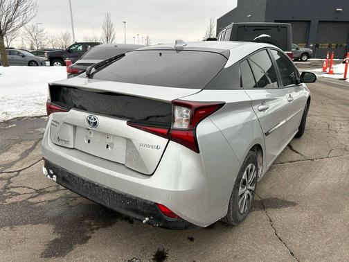 2020 Toyota Prius LE