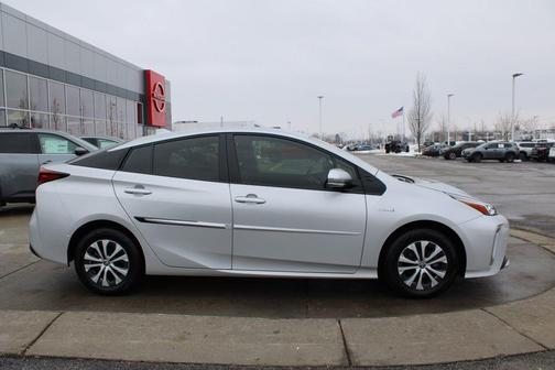 2020 Toyota Prius LE