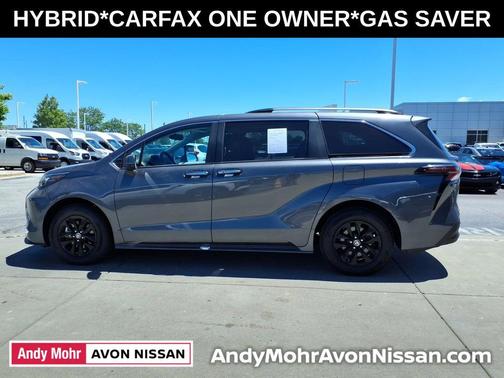 Magnetic Gray Metallic 2025 Toyota Sienna XLE