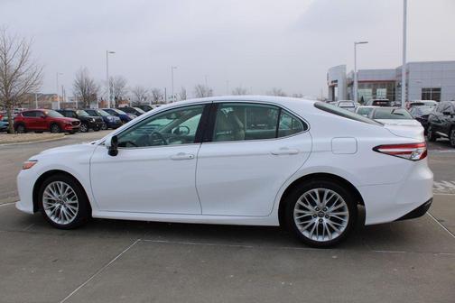 2019 Toyota Camry XLE