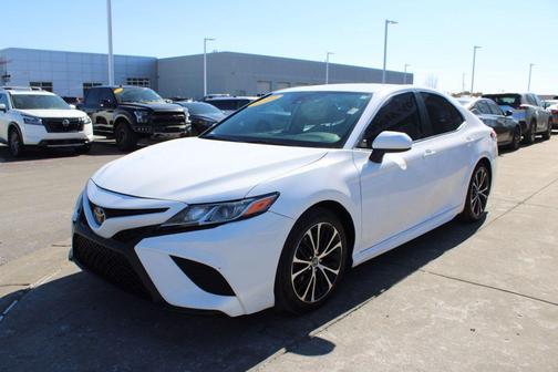 2019 Toyota Camry SE