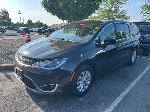 Cordovan 2019 Chrysler Pacifica Touring Plus