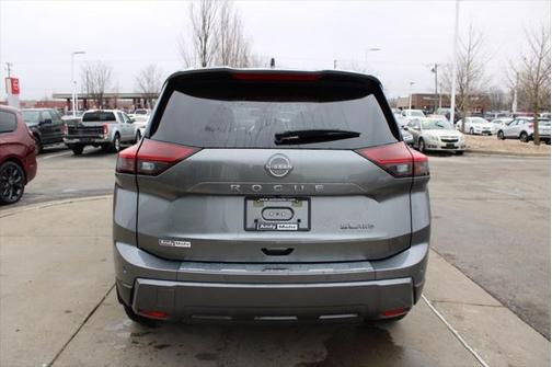 2025 Nissan Rogue SL