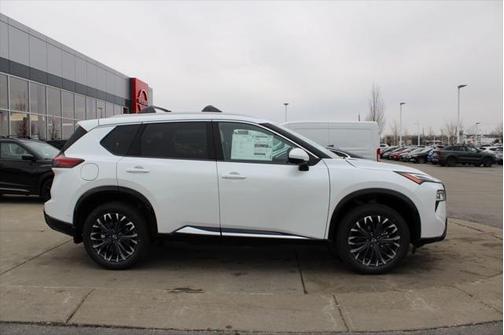2025 Nissan Rogue Platinum