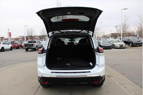 2025 Nissan Rogue Platinum