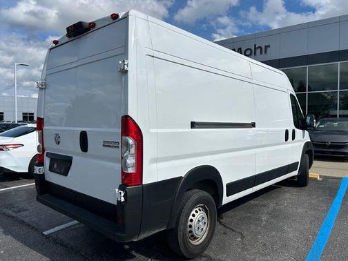 Bright White Clearcoat 2024 RAM ProMaster 2500 High Roof