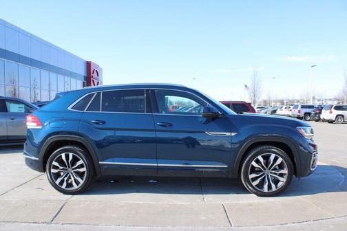 2022 Volkswagen Atlas Cross Sport 3.6L V6 SEL Premium R-Line