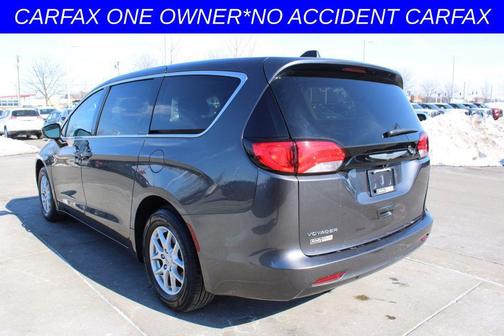 2023 Chrysler Voyager LX