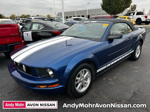 2007 Ford Mustang Deluxe
