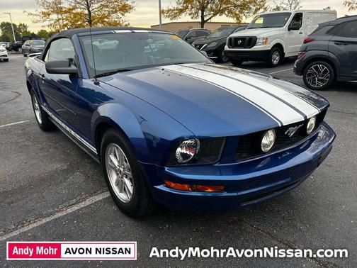2007 Ford Mustang Deluxe