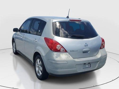 Brilliant Silver Metallic 2007 Nissan Versa S