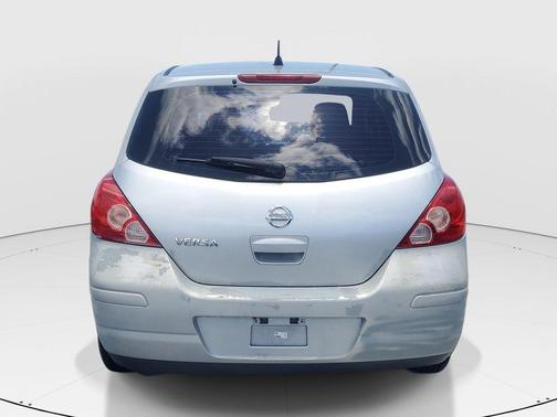 Brilliant Silver Metallic 2007 Nissan Versa S