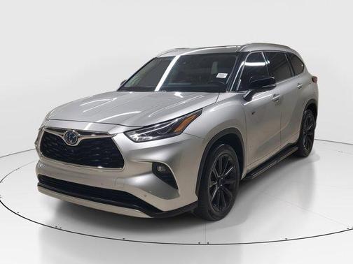 2023 Toyota Highlander Hybrid Platinum