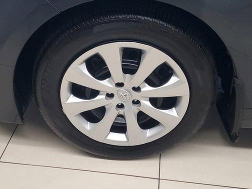 UNDERGROUND 2025 Toyota Corolla LE